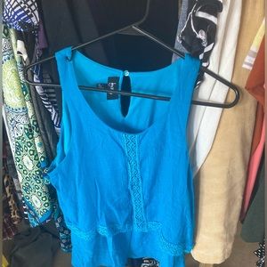 Women’s sleeveless top